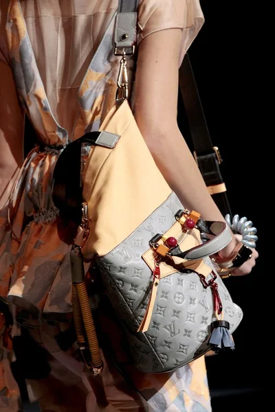 Look 45